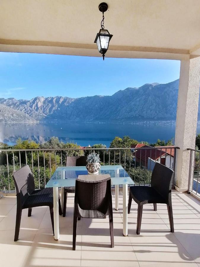 Bay Of Kotor View Apartment With Pool Prčanj Екстериор снимка